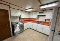 Apkalpes kuģis pārdod