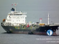 Naftas / Ķīmisko vielu tankkuģis pārdod