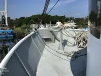 Trallers pārdod
