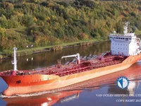 Naftas / Ķīmisko vielu tankkuģis pārdod