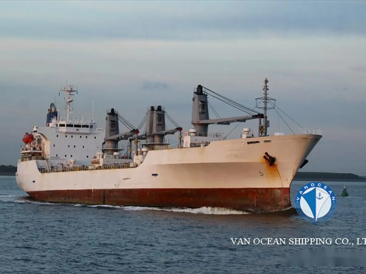 Reefer kuģis pārdod