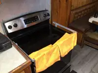 Trallers pārdod