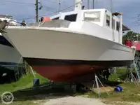 Trallers pārdod