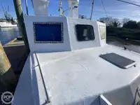 Trallers pārdod