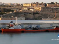 Naftas / Ķīmisko vielu tankkuģis pārdod