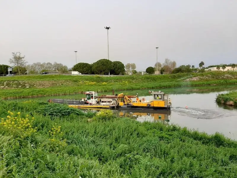 Bārža pārdod