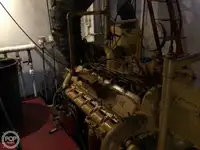 Trallers pārdod