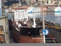 Naftas / Ķīmisko vielu tankkuģis pārdod