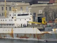 Trallers pārdod