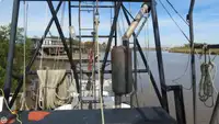 Trallers pārdod