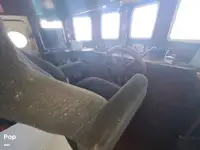 Trallers pārdod