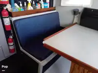 Niršanas atbalsta kuģis pārdod