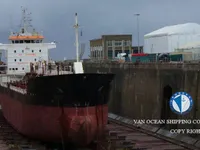 Naftas / Ķīmisko vielu tankkuģis pārdod