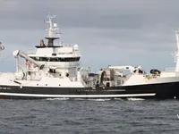 Trallers pārdod