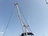 Niršanas atbalsta kuģis pārdod