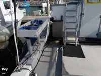 Niršanas atbalsta kuģis pārdod