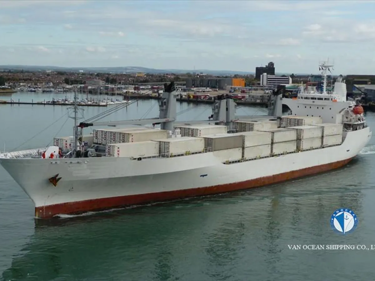Reefer kuģis pārdod