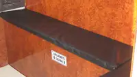 Darba laivas pārdod