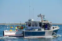 Purse seiner pārdošanā