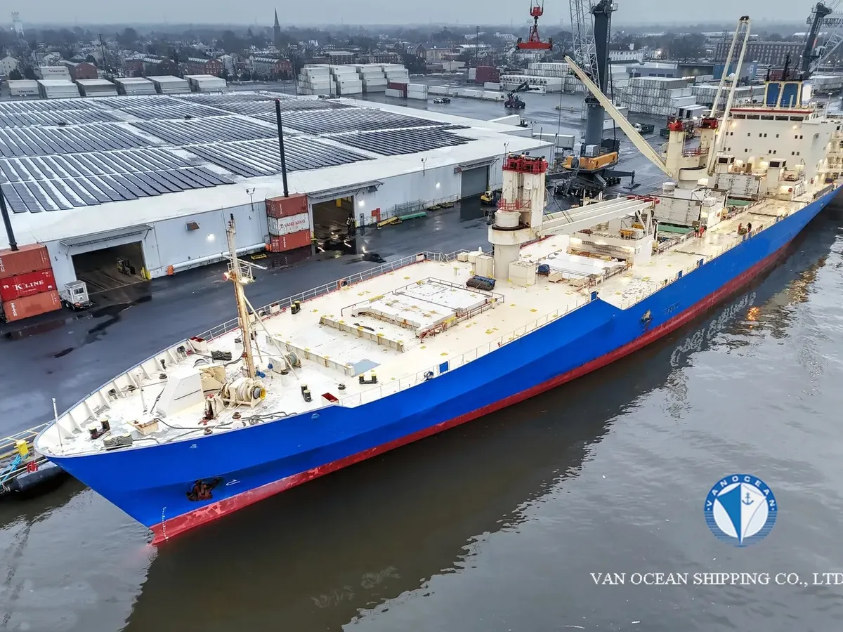 Reefer kuģis pārdod