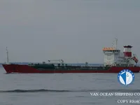 Naftas / Ķīmisko vielu tankkuģis pārdod
