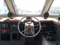 Pilotkuģis pārdod
