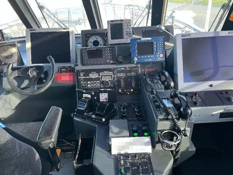 Pilotkuģis pārdod