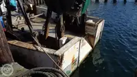 Trallers pārdod