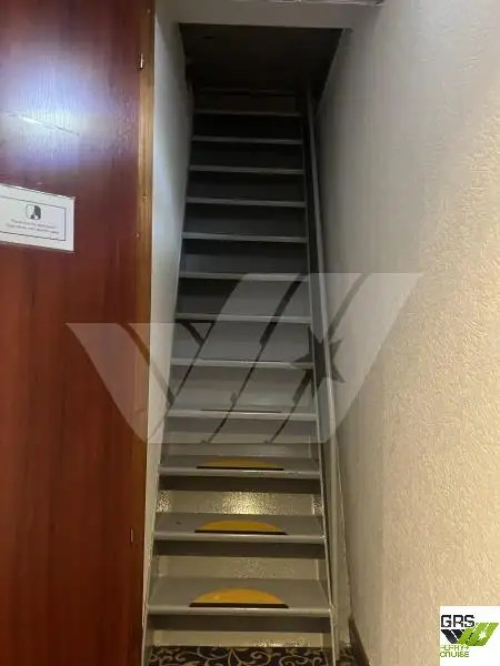 Kruīza kuģis pārdod