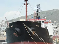 Naftas / Ķīmisko vielu tankkuģis pārdod