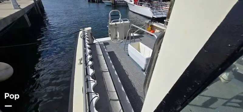Niršanas atbalsta kuģis pārdod