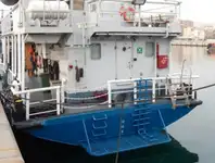 Darba laivas pārdod