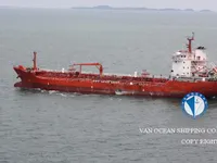 Naftas / Ķīmisko vielu tankkuģis pārdod