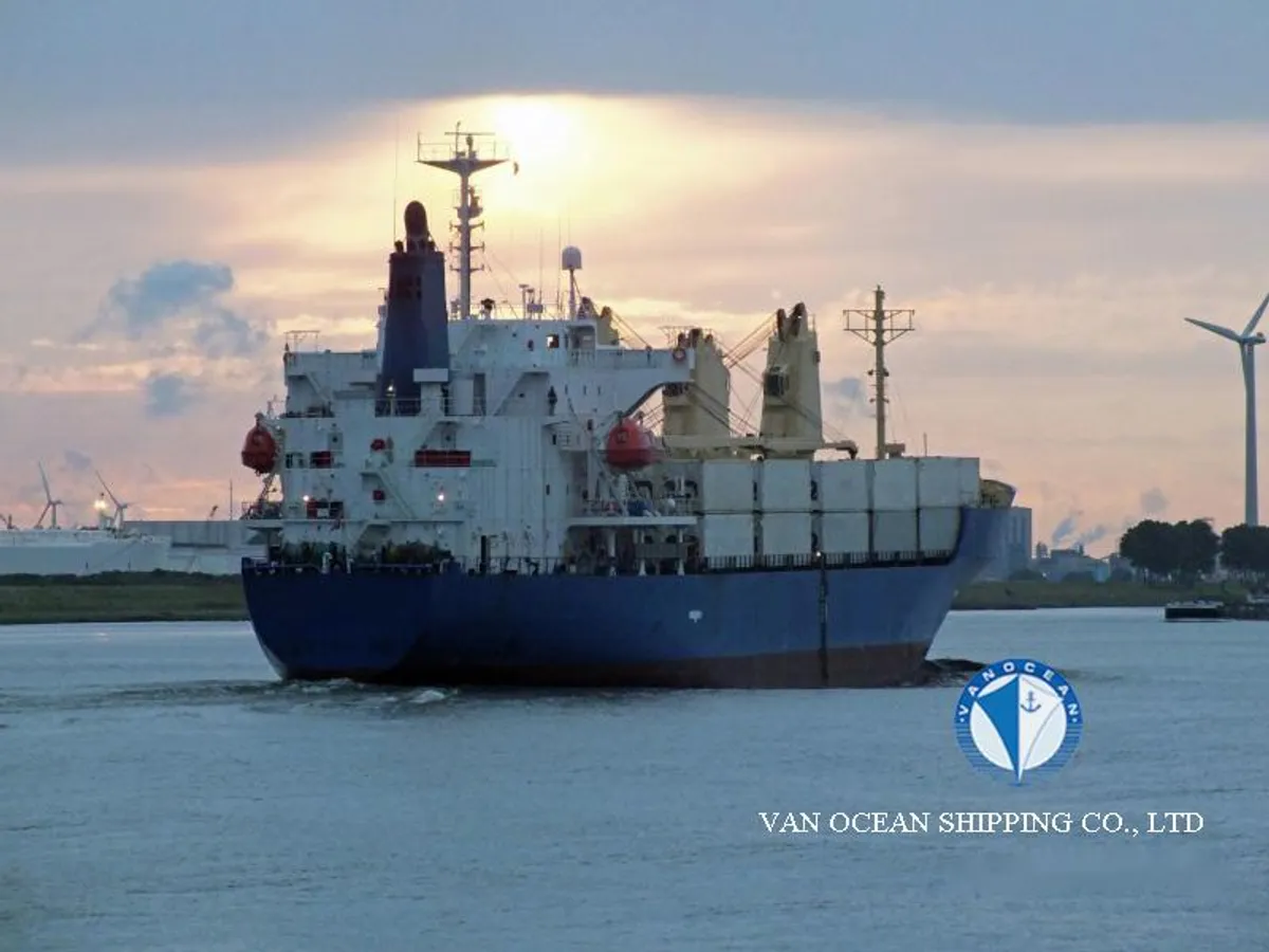 Reefer kuģis pārdod