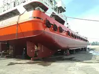 Naftas / Ķīmisko vielu tankkuģis pārdod