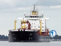 Naftas / Ķīmisko vielu tankkuģis pārdod