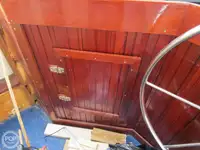 Trallers pārdod