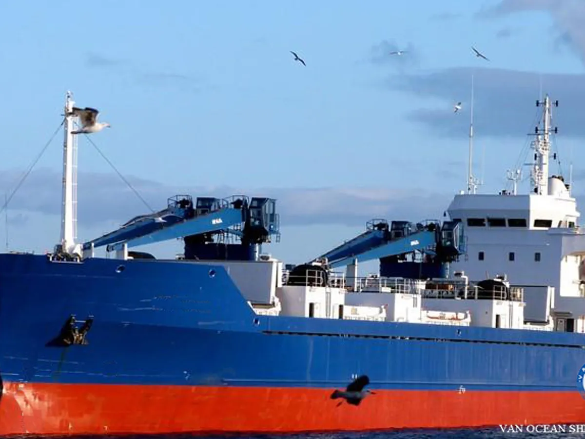 Reefer kuģis pārdod