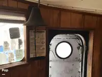 Trallers pārdod