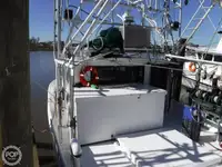 Trallers pārdod