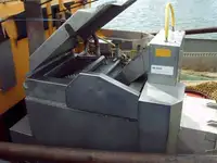 Trallers pārdod