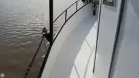 Trallers pārdod