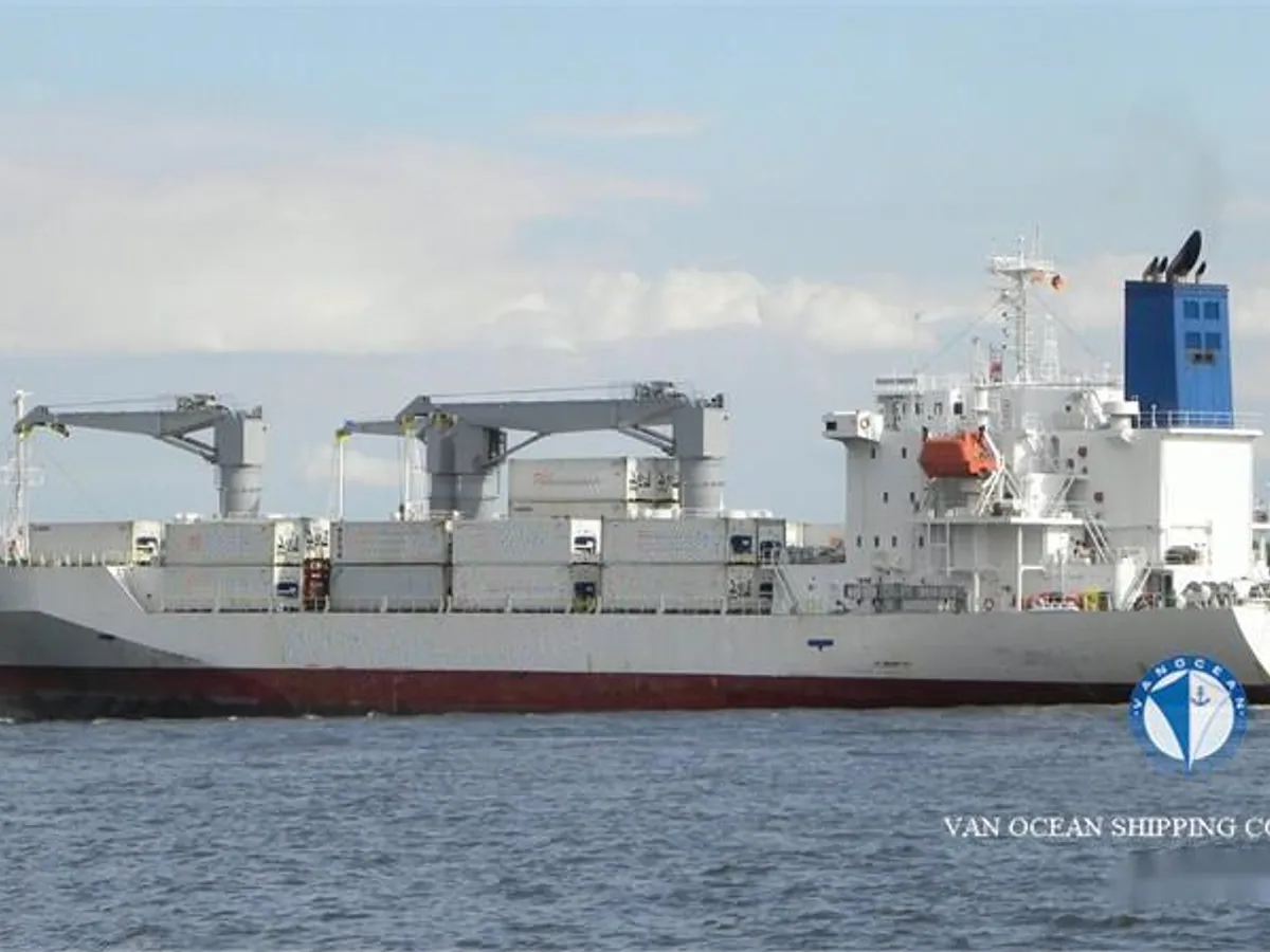 Reefer kuģis pārdod