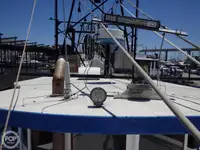 Trallers pārdod