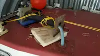 Trallers pārdod