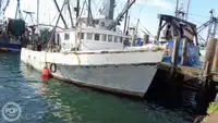 Trallers pārdod