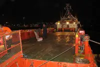 Apkalpes kuģis pārdod