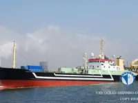 Trallers pārdod