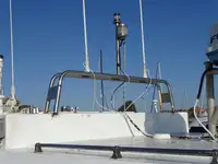 Trallers pārdod