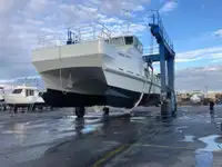 Katamarāns pārdod